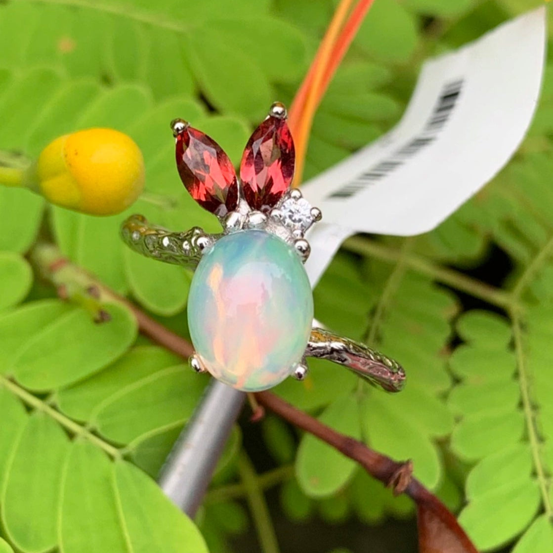 Alma de Llama – Anel de Opala Natural e Granada em Prata 925