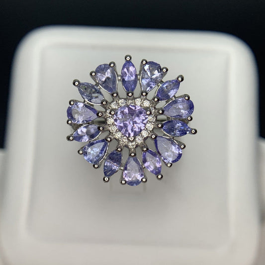 Flor de Neblina – Anillo de Tanzanitas Naturales en Plata 925