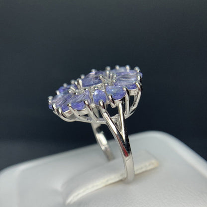 Flor de Neblina – Anillo de Tanzanitas Naturales en Plata 925