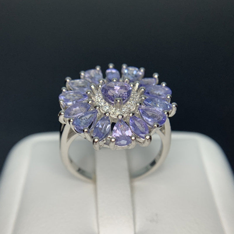 Flor de Neblina – Anillo de Tanzanitas Naturales en Plata 925