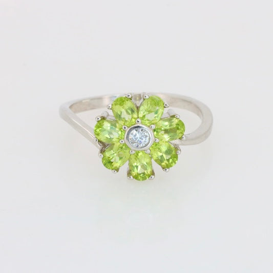 Anillo Flor de Peridoto Natural en Plata 925 Certificada