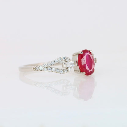 Anillo de Rubí Natural Rojo Intenso en Plata 925 Certificada