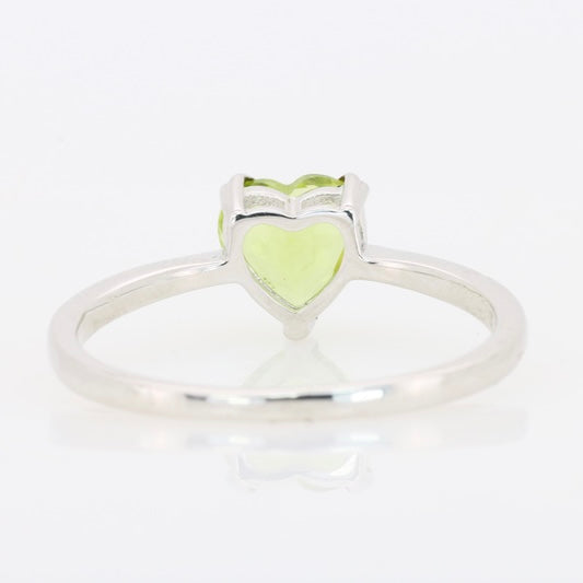 Coração da Selva – Anel de Prata 925 e Peridoto Natural