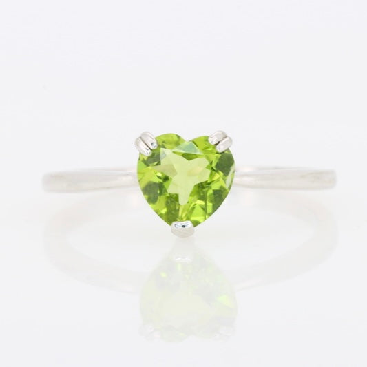 Coração da Selva – Anel de Prata 925 e Peridoto Natural