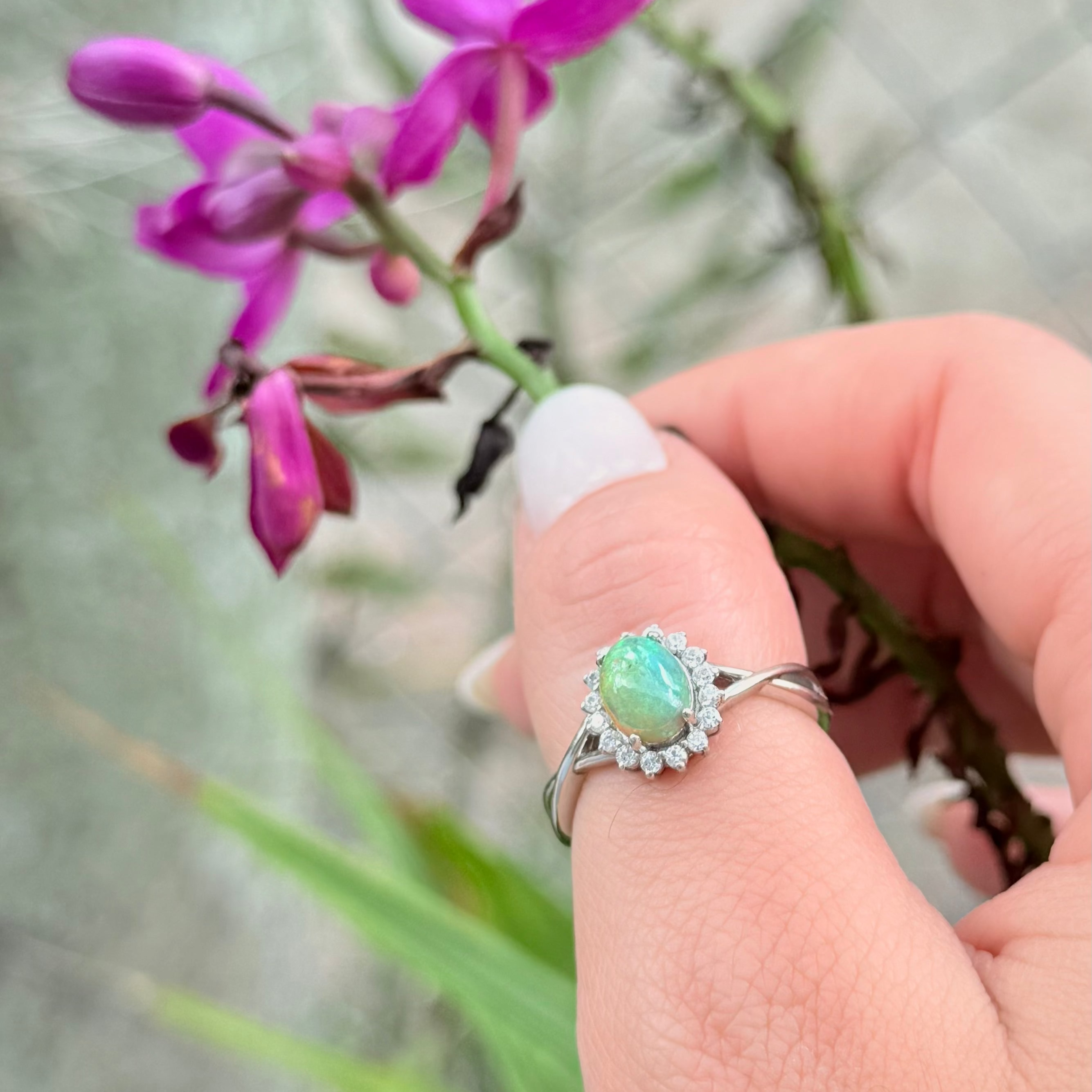 Anillo de Ópalo Natural Etíope en Plata 925 Certificada