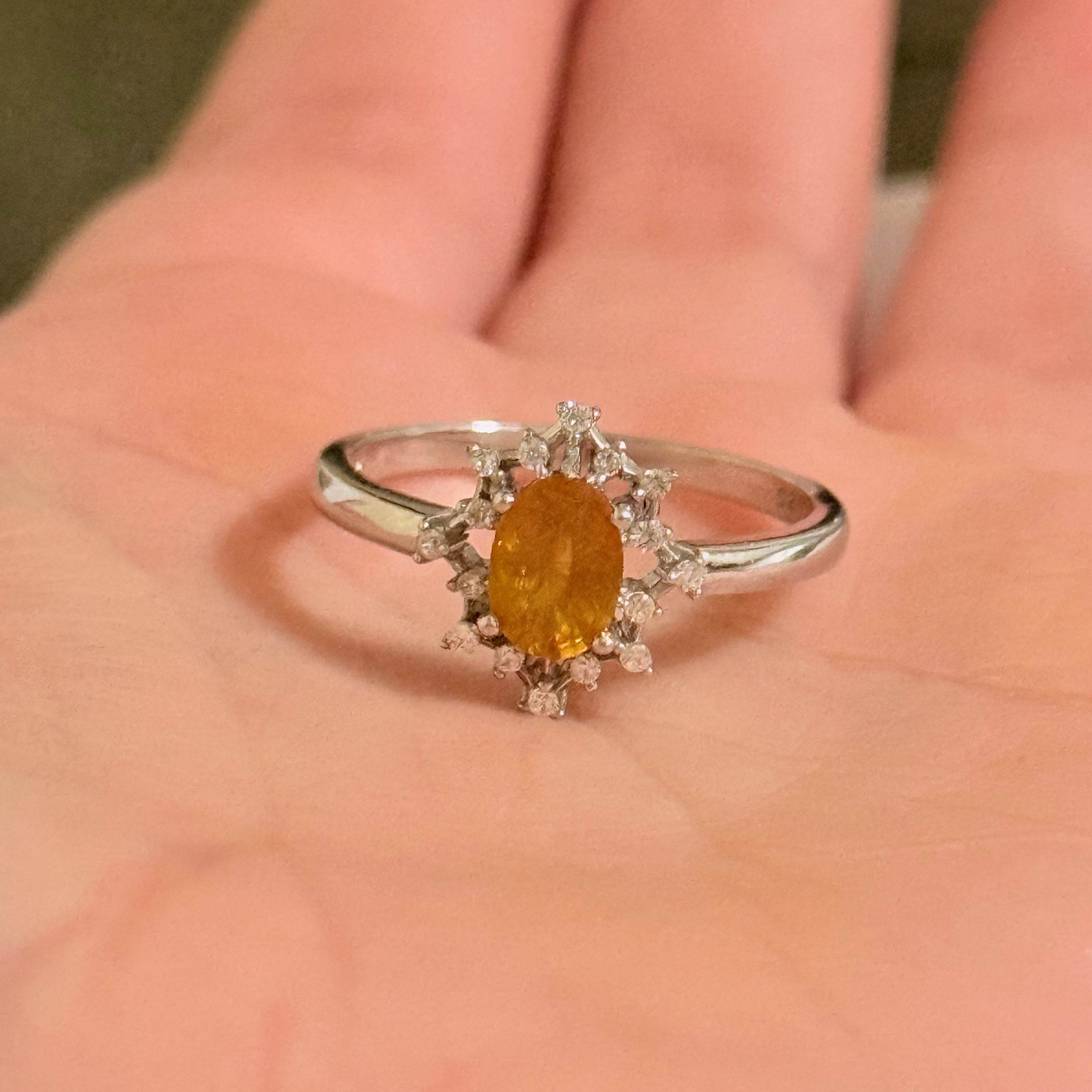 Trono de Luz – Anel de Safira Amarela Natural Tamanho 9