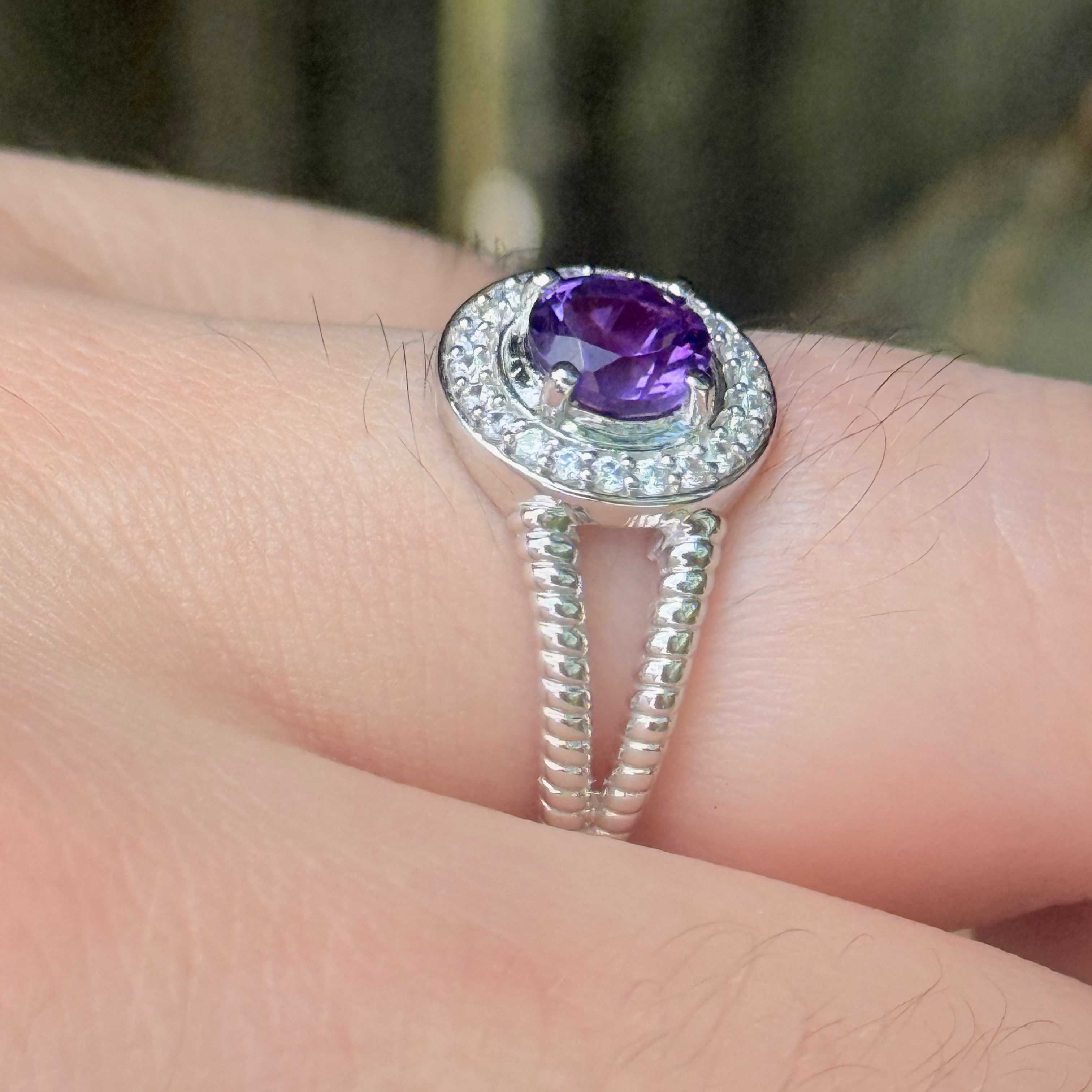 Violet Crown – Anel em Prata 925 Banhado a Ródio com Ametista Natural