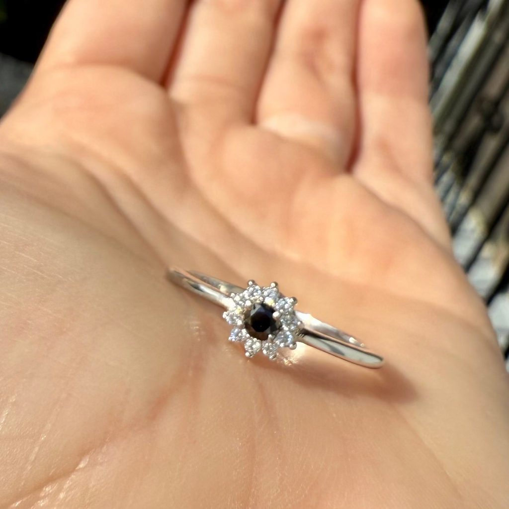 Shadow Flower: Anel de Diamante Negro Natural em Prata de Lei