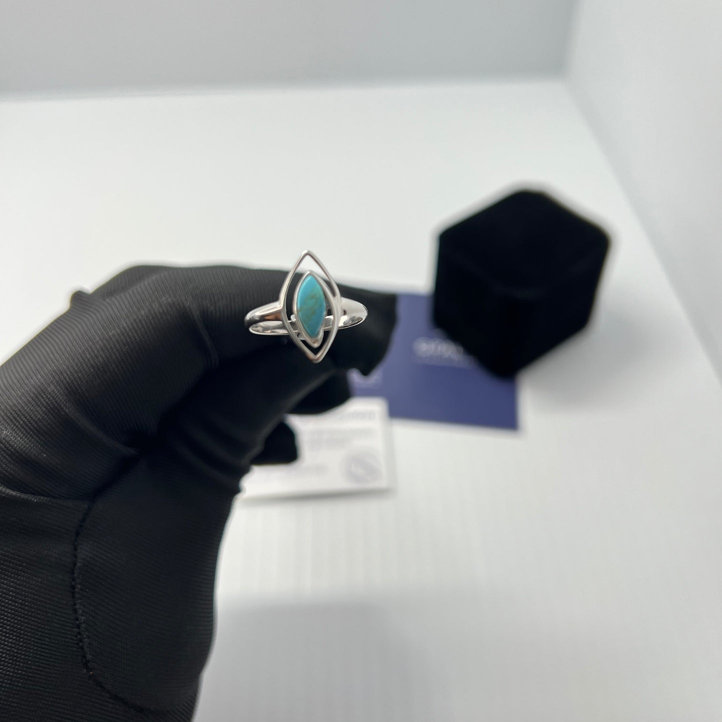 Ojo del Mar –Anillo de Plata Rodiada 925 con Turquesa Natural