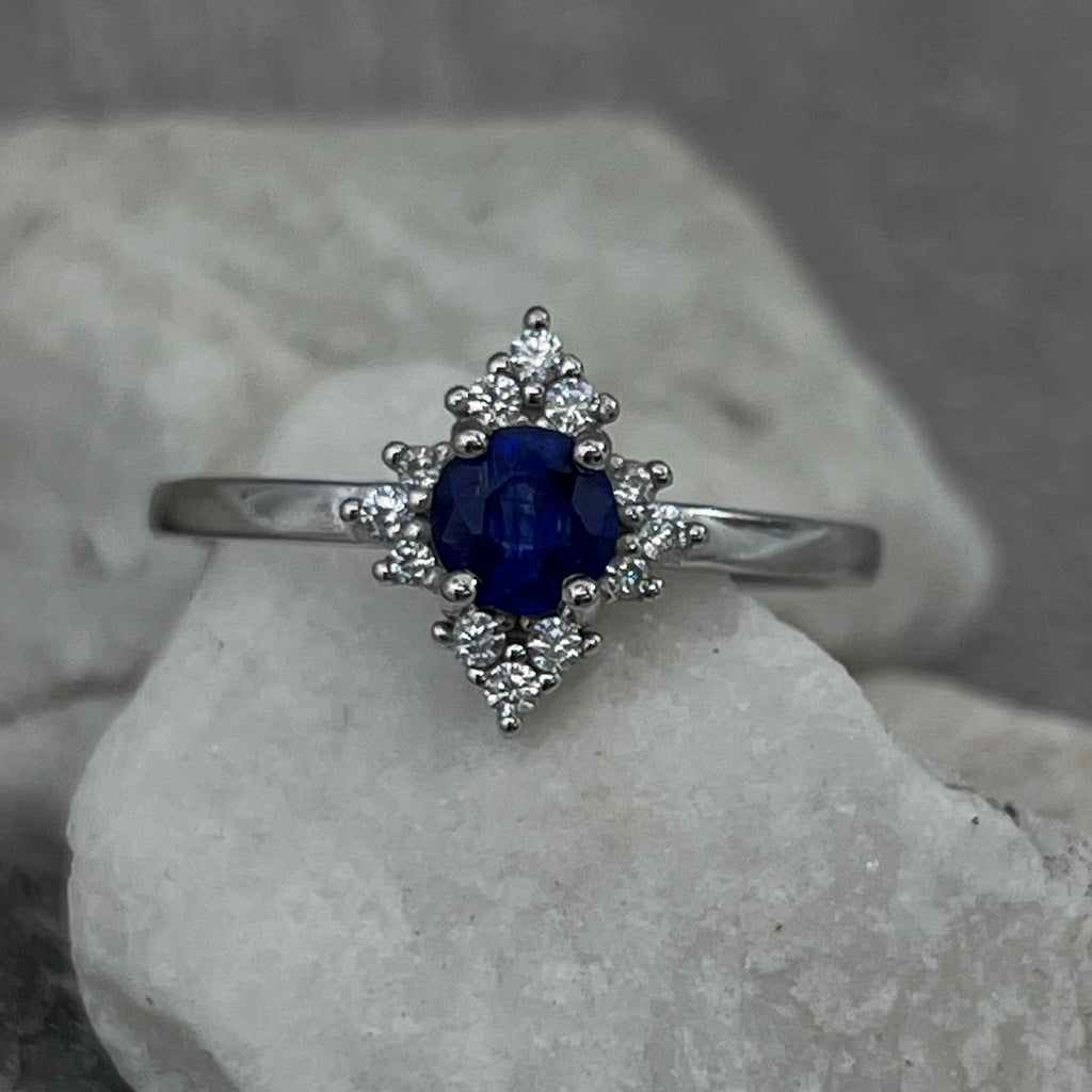 Sweet Fire – Anel de Prata 925 com Safira Lab