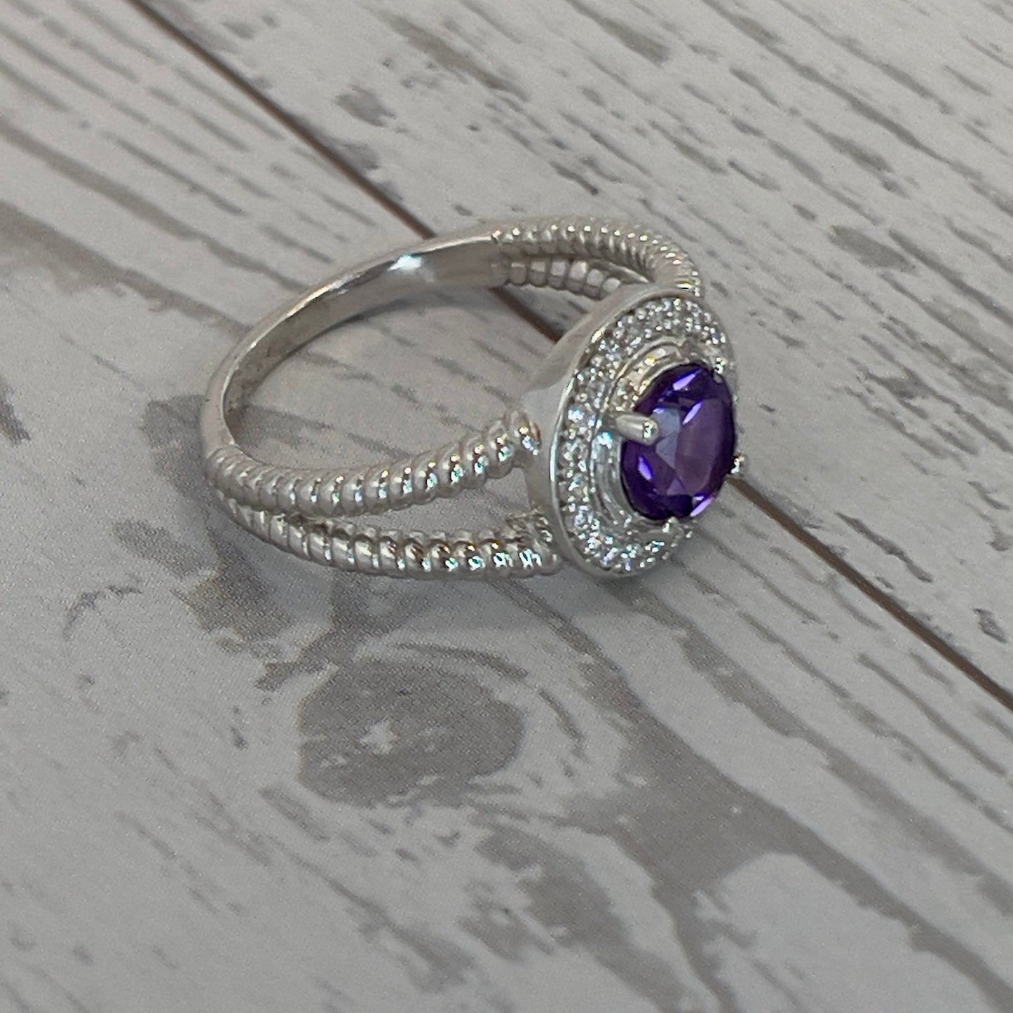 Couronne violette – Bague en argent 925 rhodié avec améthyste naturelle
