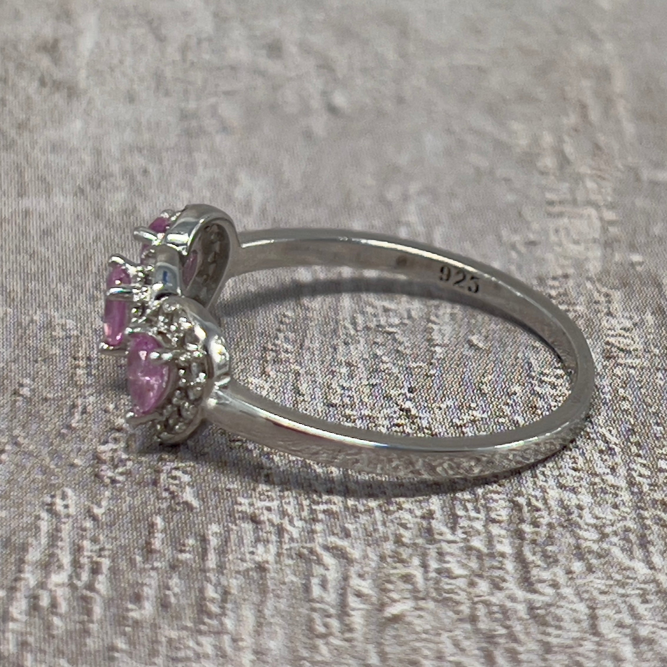 Pinky Dawn – Anel de Prata 925 com Safiras Padparadscha Naturais do Sri Lanka