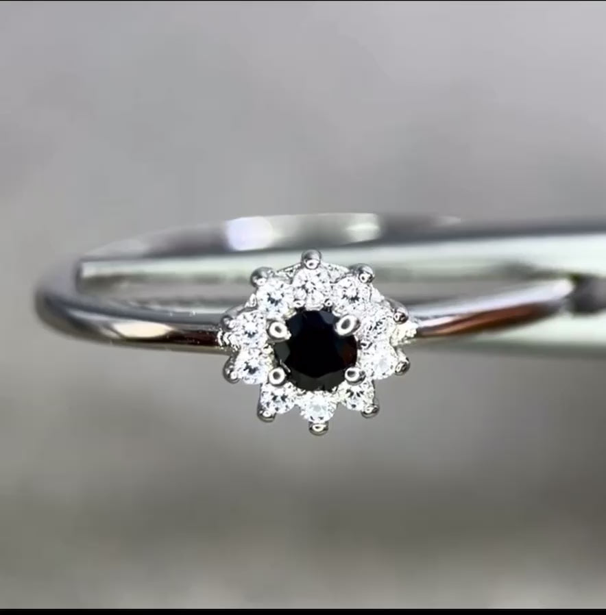 Shadow Flower: Anel de Diamante Negro Natural em Prata de Lei