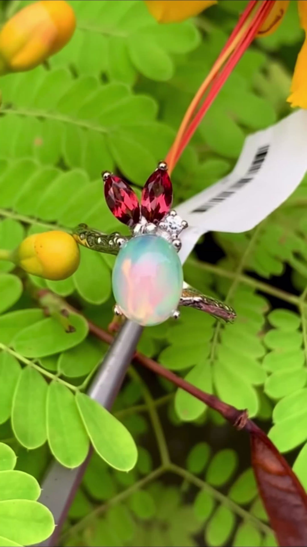 Alma de Llama – Anel de Opala Natural e Granada em Prata 925